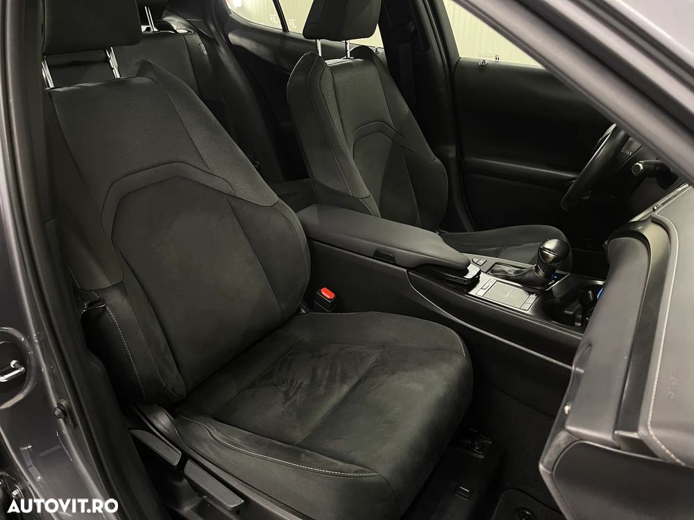 Lexus UX 250h Business Edition - 10