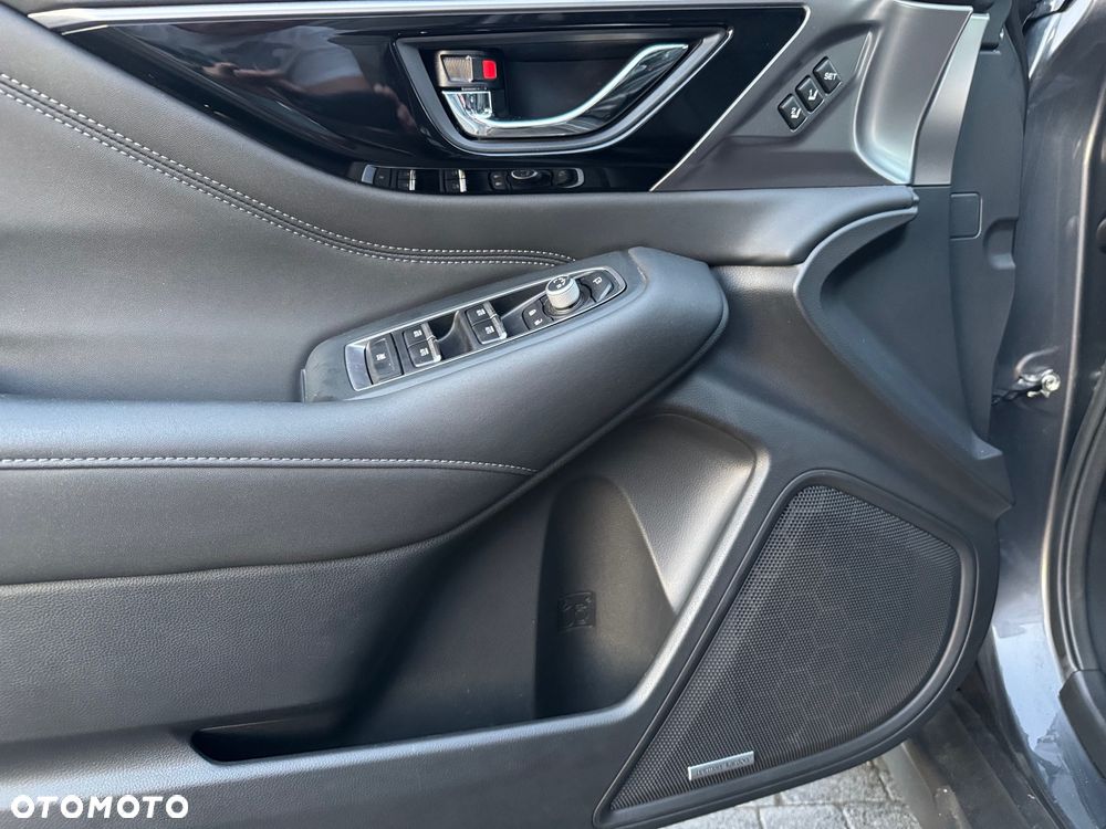 Subaru Outback 2.5i Lineartronic Edition Platinum Cross - 19