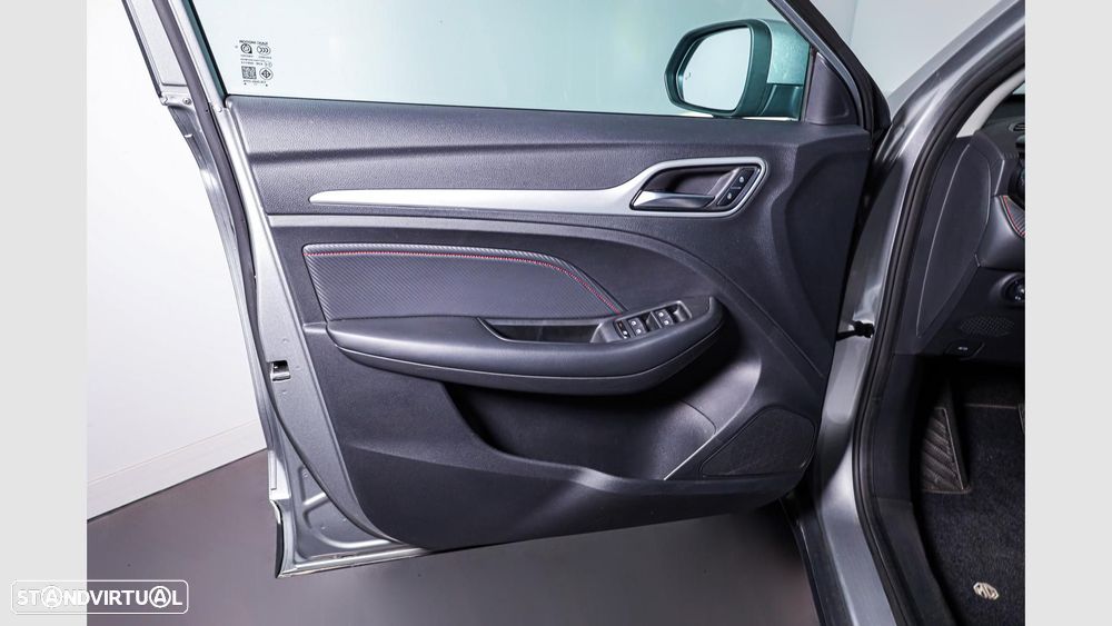MG ZS EV 50.3 kWh Comfort — fotografia 9
