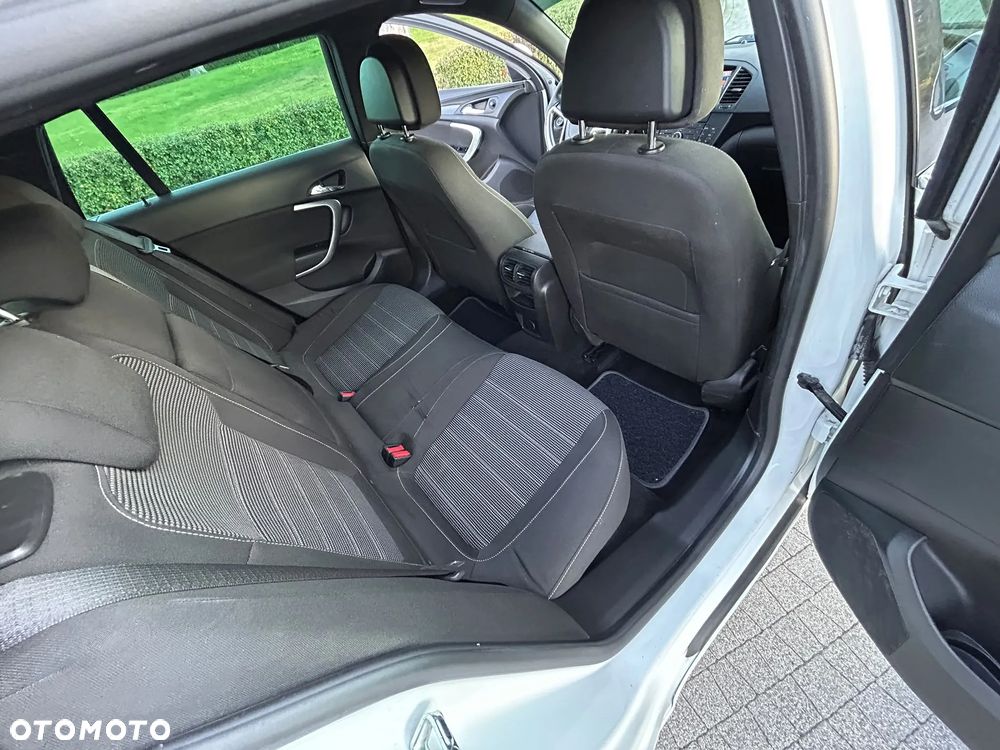 Opel Insignia - 22