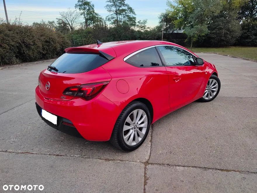 Opel Astra IV GTC 1.6 T Sport - 4