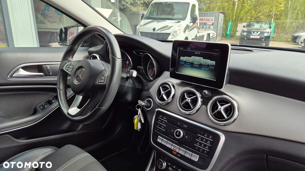 Mercedes-Benz GLA 200 7G-DCT AMG Line - 7