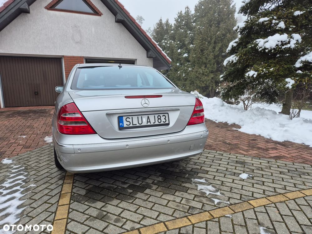 Mercedes-Benz Klasa E 320 T Avantgarde - 6