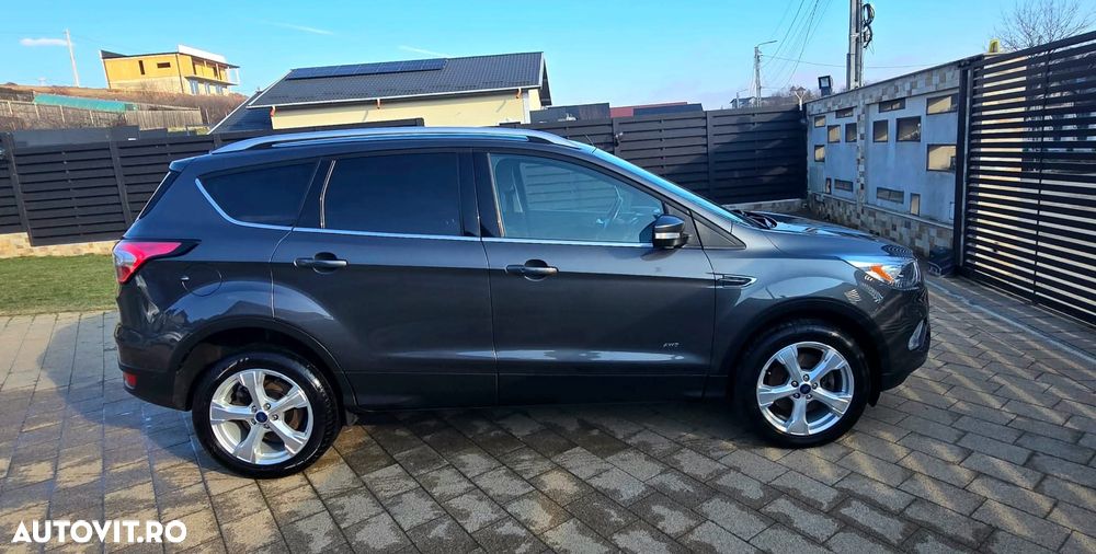Ford Kuga 2.0 TDCi 4x4 Aut. Titanium - 10