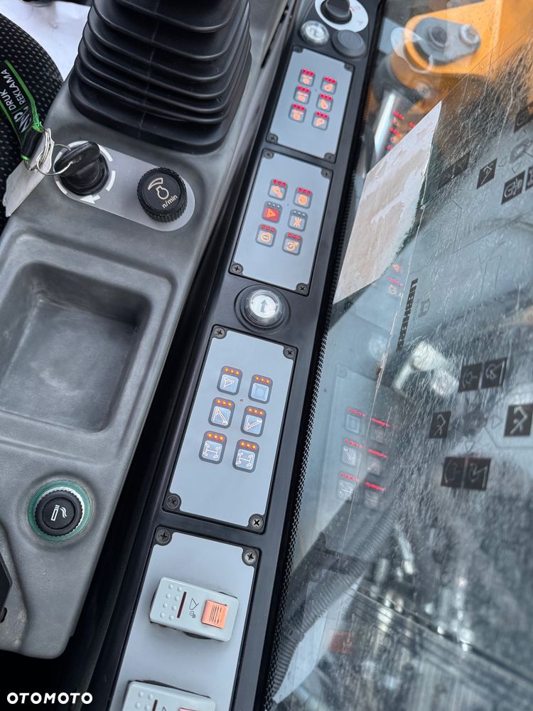 Liebherr A910 Compact Litronic - 23