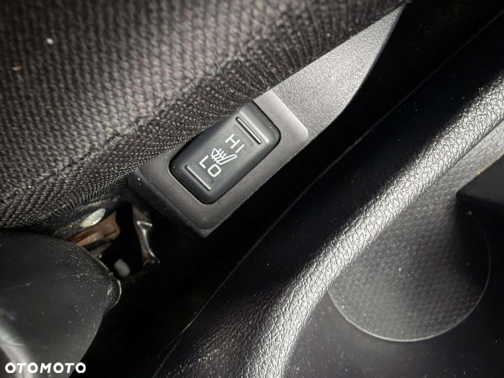 Mitsubishi ASX 1.6 2WD Plus - 20