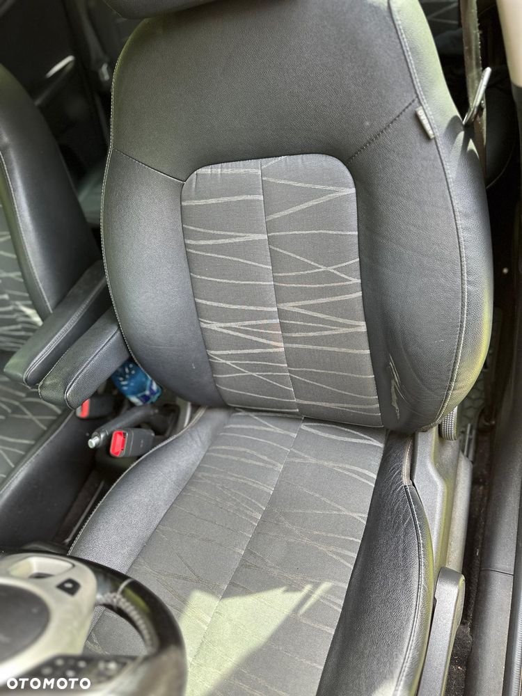 Kia Venga 1.6 Business Line - 13