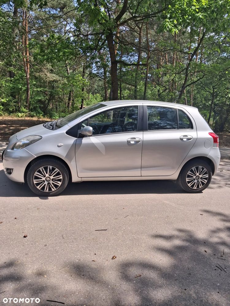 Toyota Yaris - 8