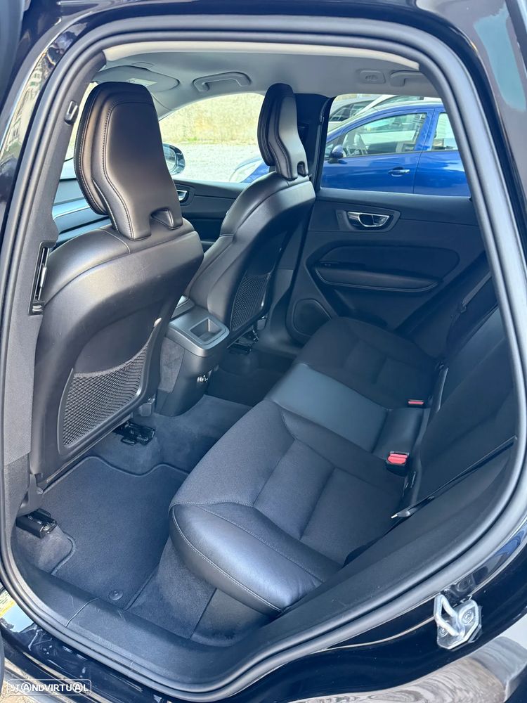 Volvo XC 60 2.0 D4 Inscription AWD Geartronic - 10