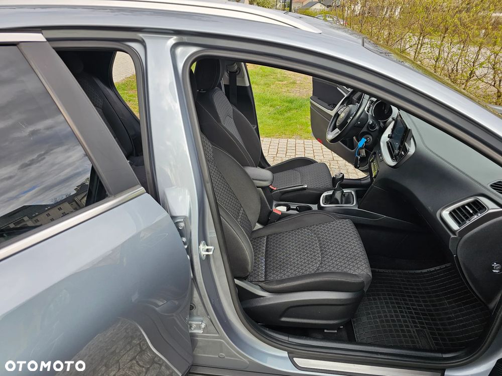 Kia XCeed 1.4 T-GDI L Business Line - 11