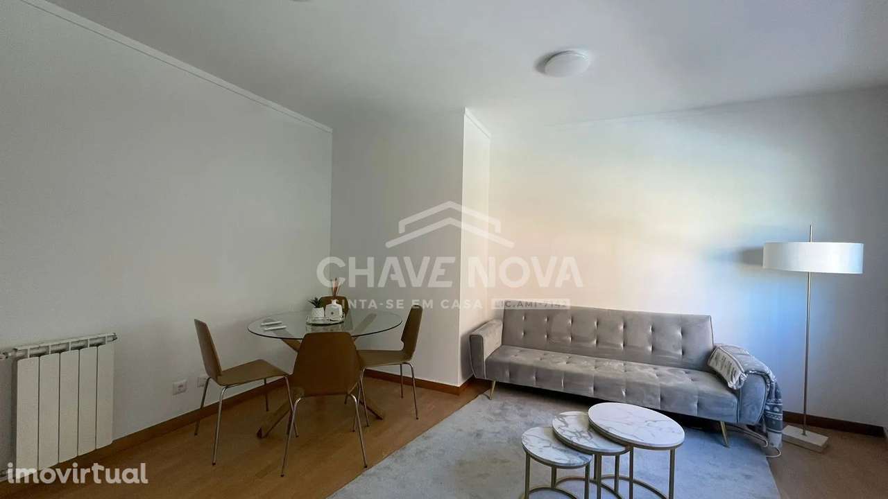 T2 c/ Varanda e Lugar de Garagem no Candal, Santa Marinha - Grande imagem: 2/18