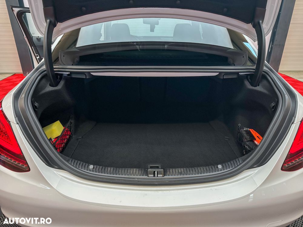 Mercedes-Benz C 300 d 4Matic 9G-TRONIC Avantgarde - 34