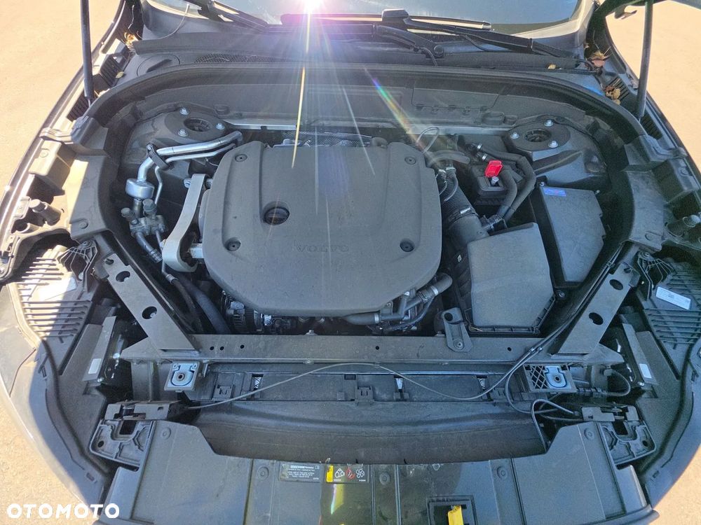 Volvo XC 60 B6 B AWD Ultimate Bright - 12