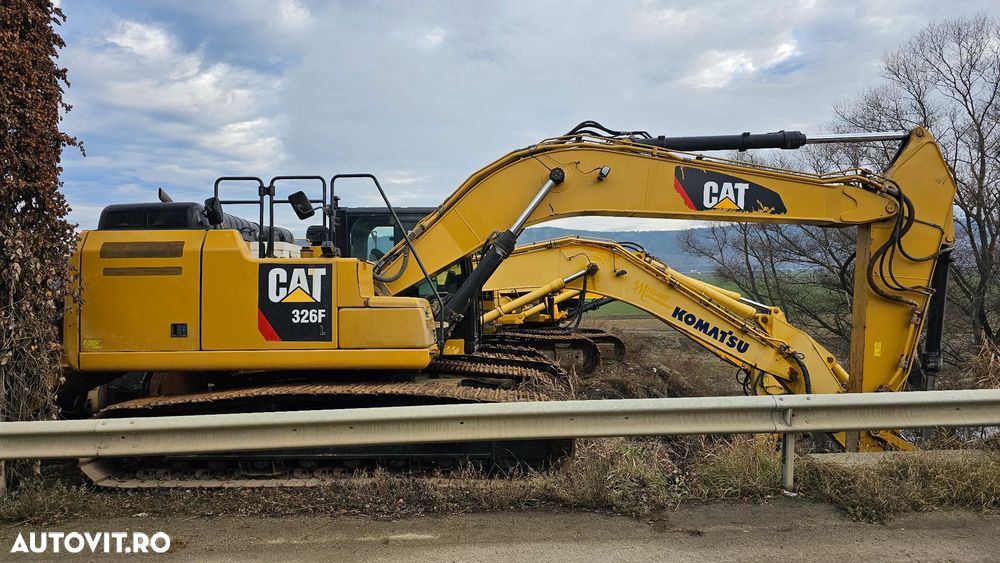 Caterpillar CAT 326F Excavator pe șenile - 3