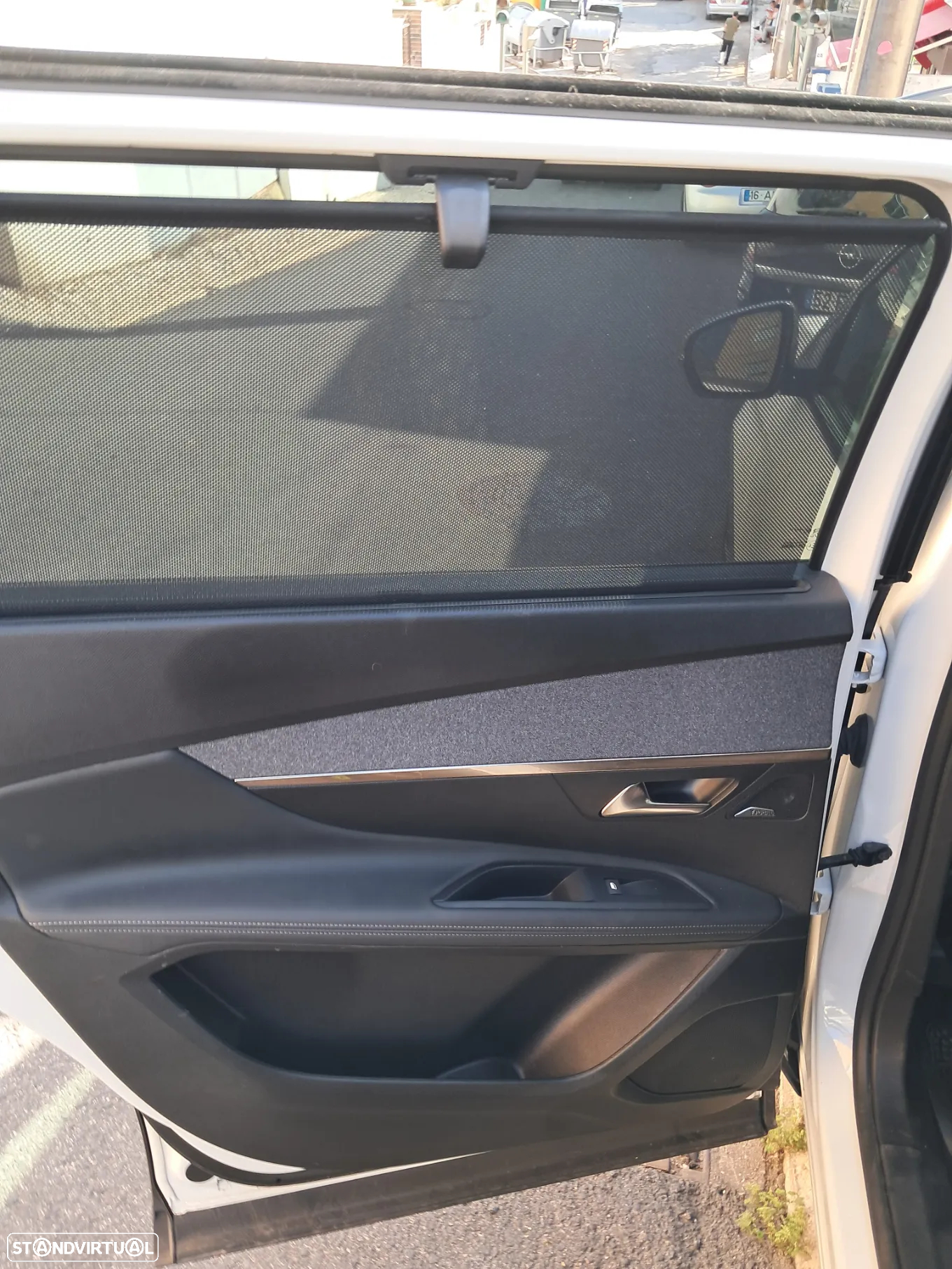 Peugeot 5008 1.2 PureTech Allure EAT8 - 16