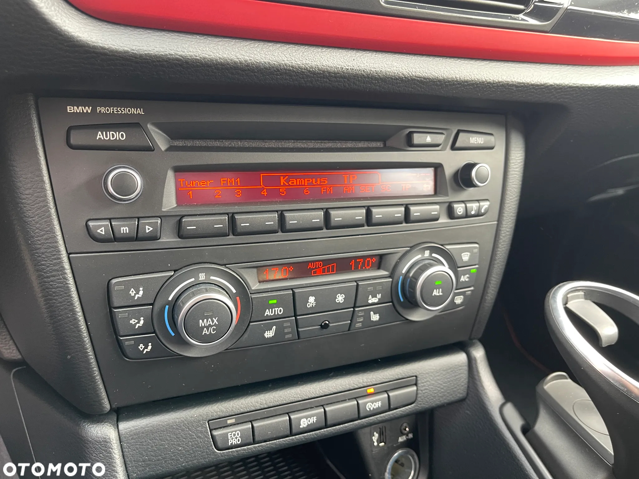 BMW X1 sDrive16d Sport Line - 9