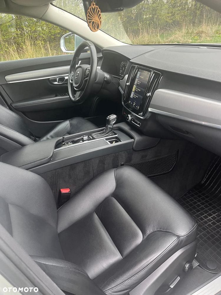Volvo V90 D3 Momentum Pro - 9