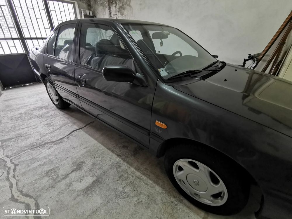 Nissan Primera Hatchback 1.6 LX + - 31