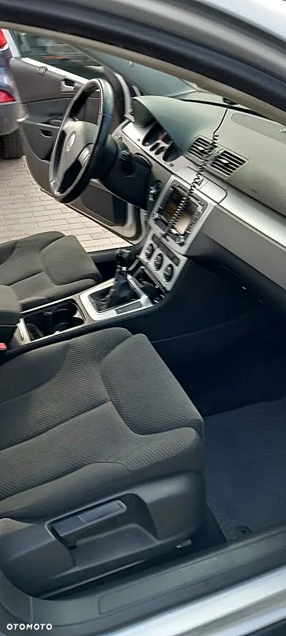 Volkswagen Passat 2.0 TDI DPF Comfortline - 15