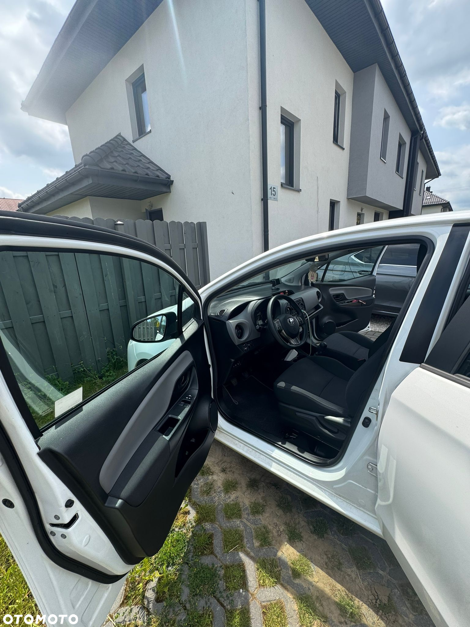 Toyota Yaris 1.0 Active - 2