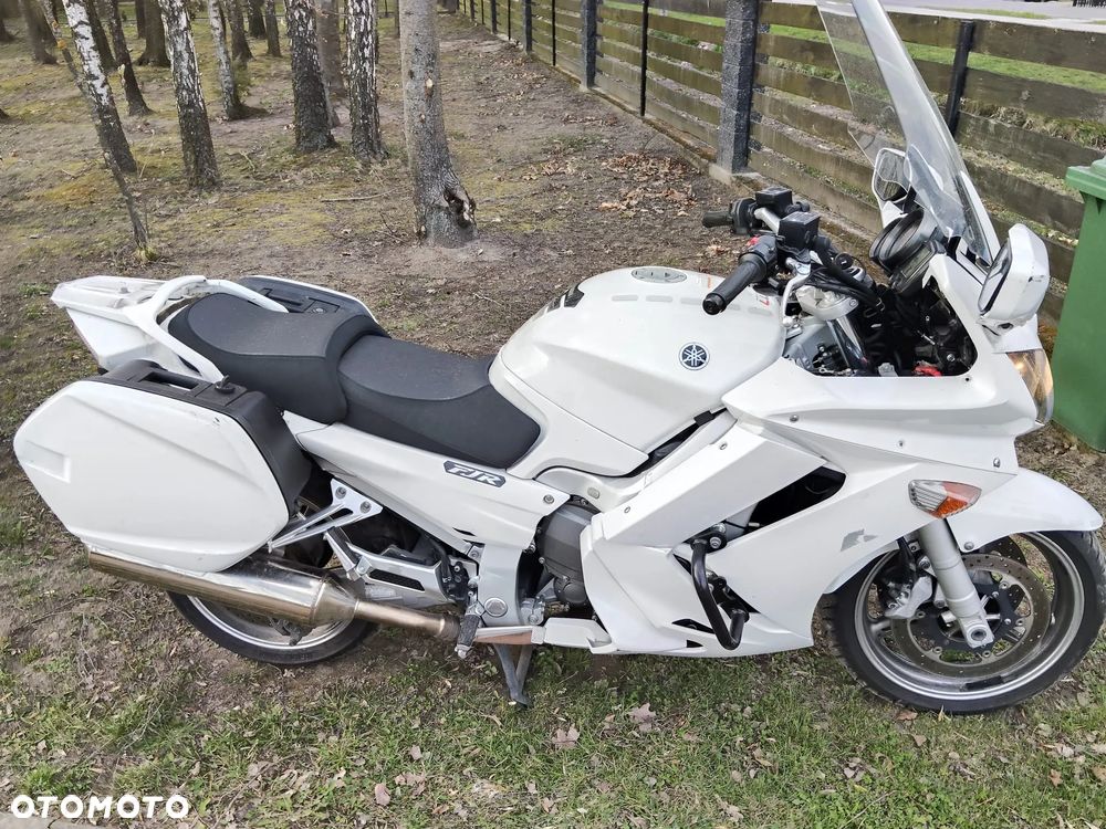 Yamaha FJR - 9