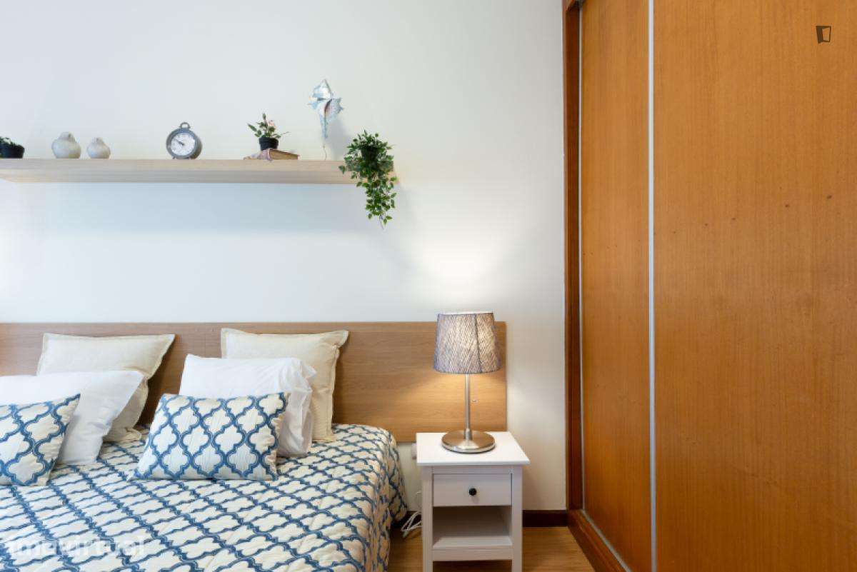 Apartamento com 3 quartos - localizado em Cedofeita Porto - Grande imagem: 4/59