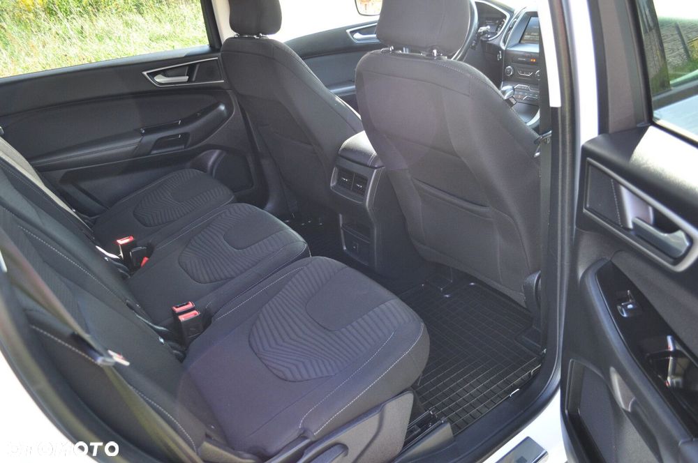 Ford S-Max - 13