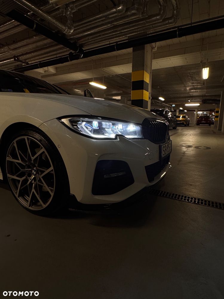 BMW Seria 3 330i - 18