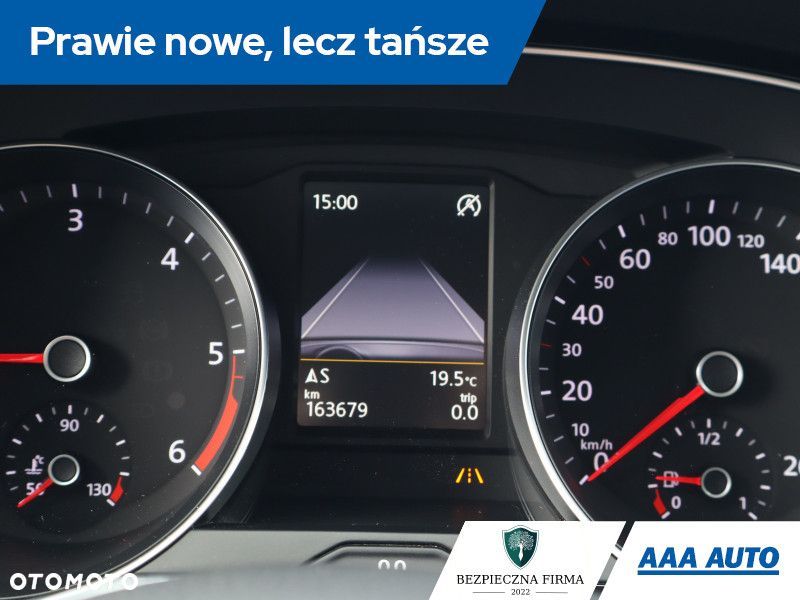 Volkswagen Passat - 12