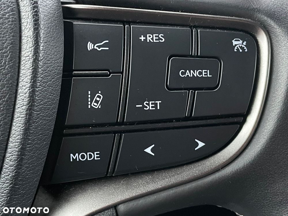 Lexus UX 250h Business Edition - 23