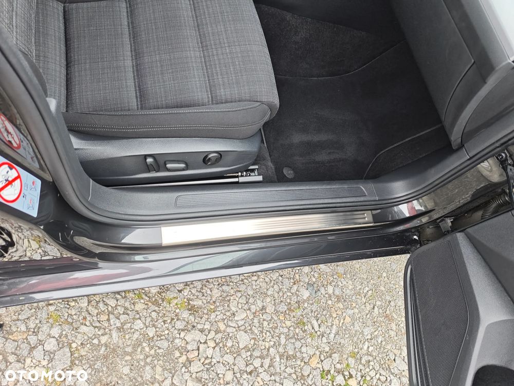 Volkswagen Passat 2.0 TDI EVO Elegance DSG - 21