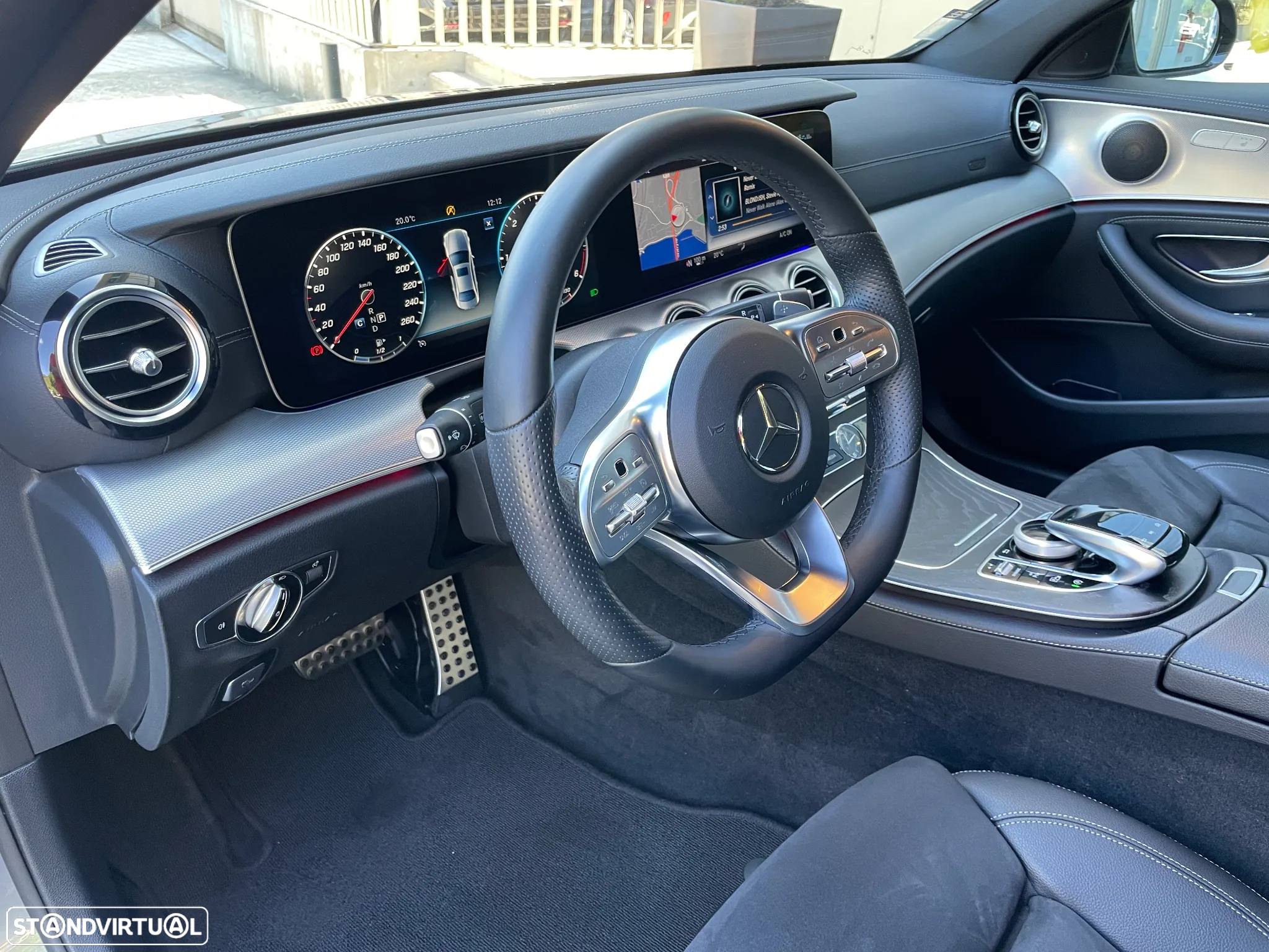 Mercedes-Benz E 220 d AMG - 17