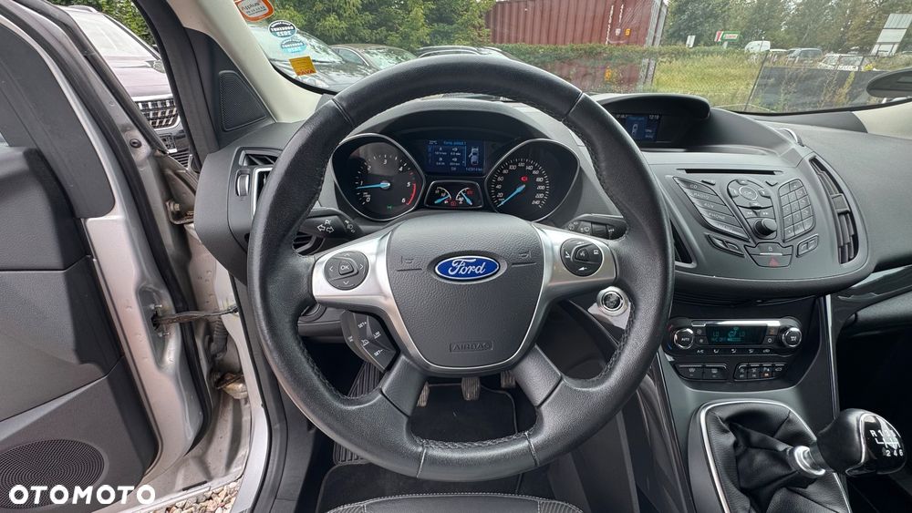 Ford Kuga 2.0 TDCi FWD Titanium - 29