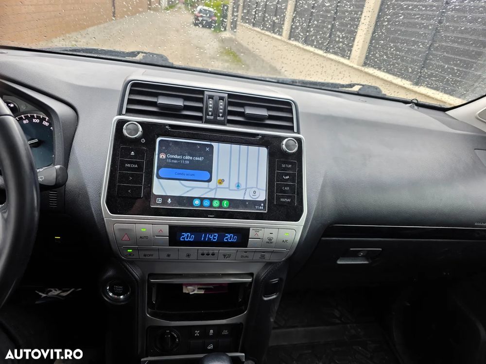 Toyota Land Cruiser 2.8l Turbo D-4D A/T Luxury - 24