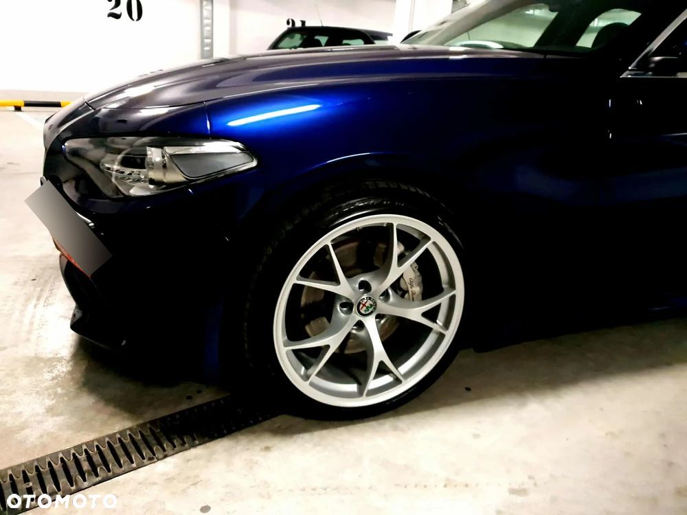 Alfa Romeo Giulia 2.0 Turbo 16V AT8-Q4 Veloce - 13