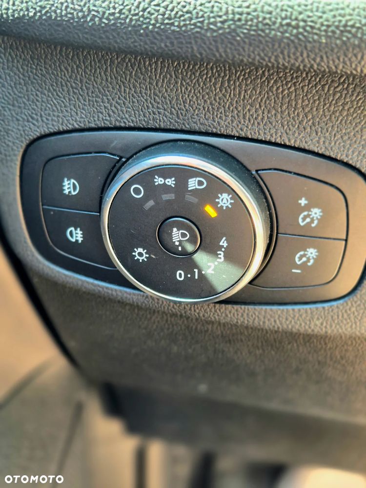 Ford Focus 1.5 EcoBlue SCR Connected - 36