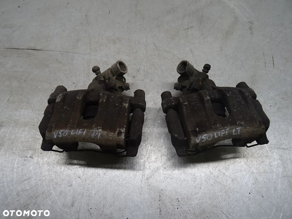 VOLVO V50 2.0TDCI ZACISK HAMULCOWY TYŁ PRAWY LEWY - 1