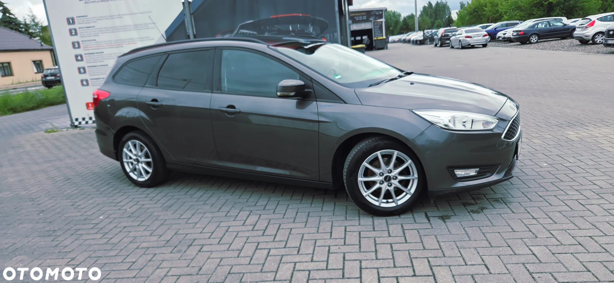 Ford Focus 1.5 EcoBlue Start-Stopp-System TITANIUM DESIGN - 20