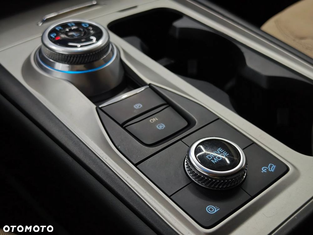 Ford Explorer EcoBoost Plug-in Hybrid PLATINUM - 25