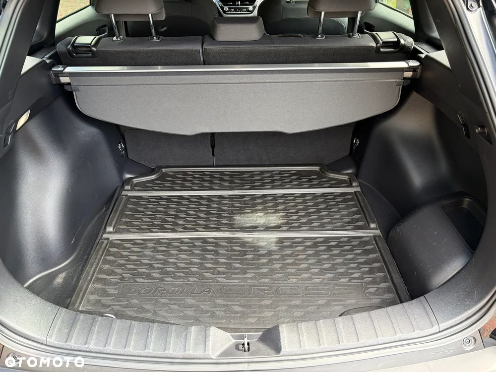 Toyota Corolla Cross 2.0 Hybrid Comfort - 17