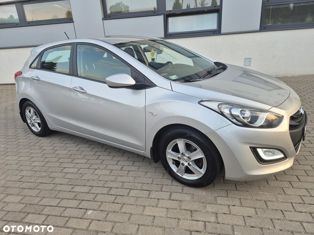 Hyundai i30 1.6 Comfort - 3