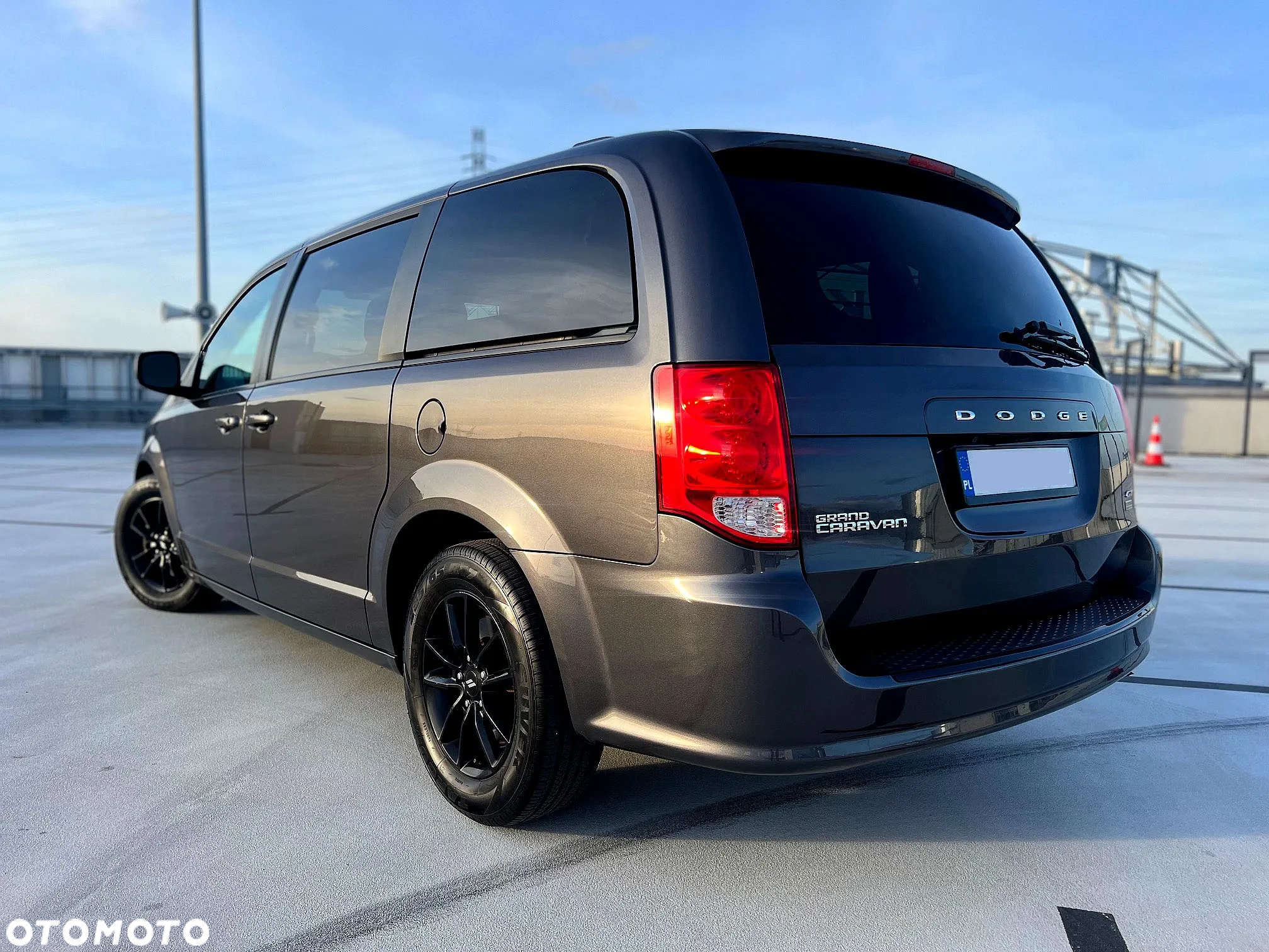 Dodge Grand Caravan - 8