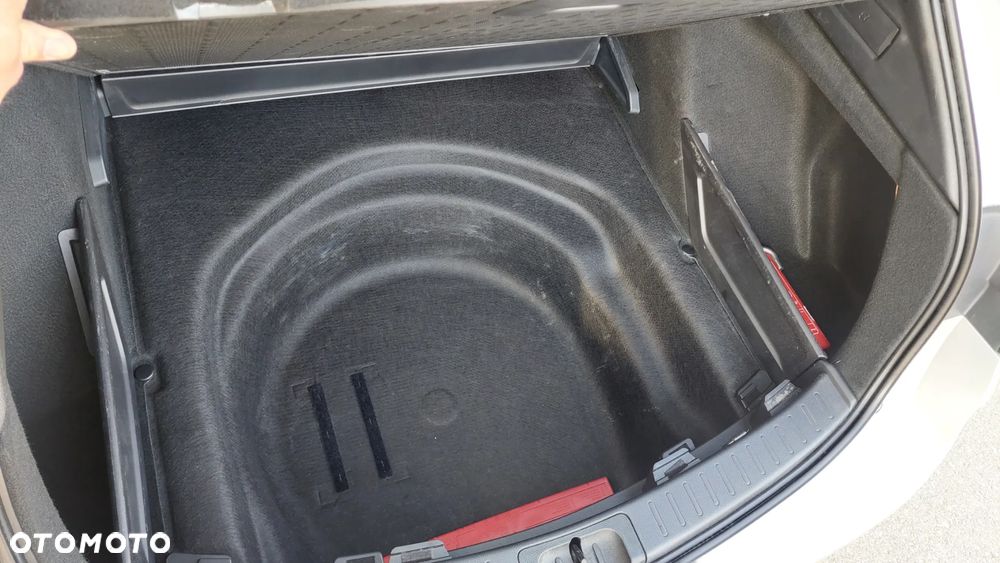 Toyota Corolla 1.8 Hybrid GPF Comfort - 13