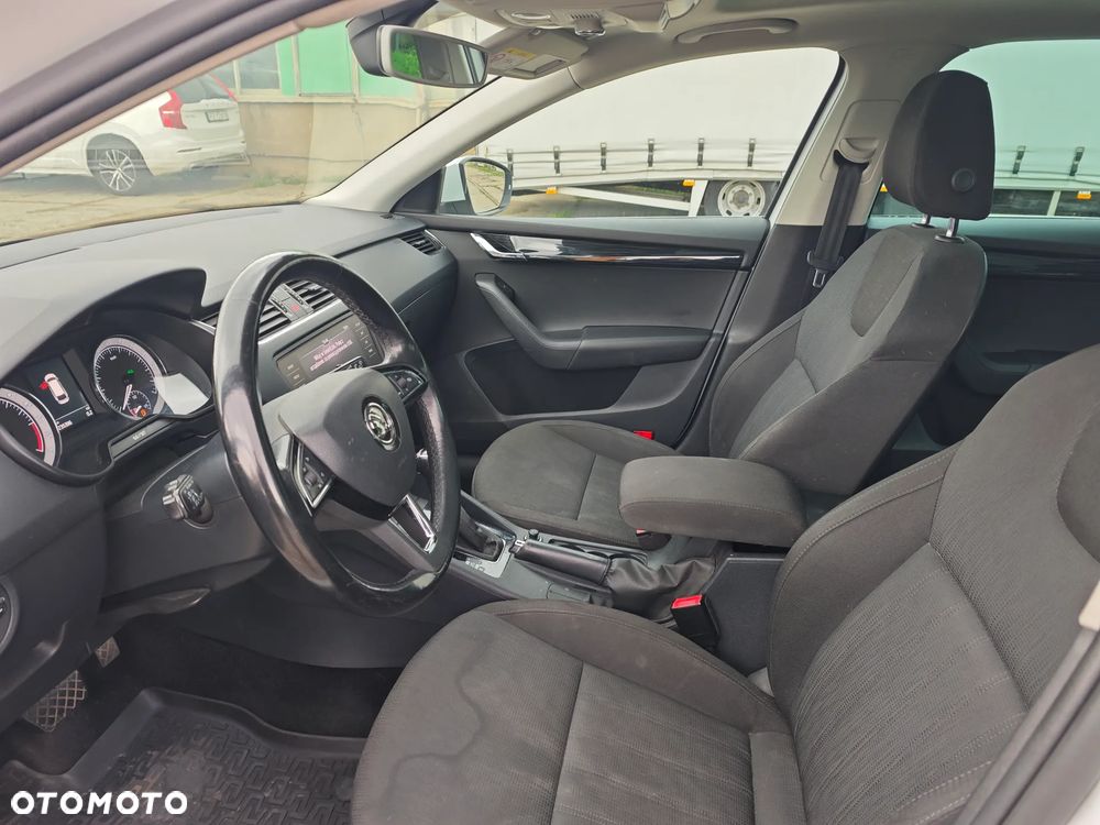 Skoda Octavia 2.0 TDI Elegance DSG - 13