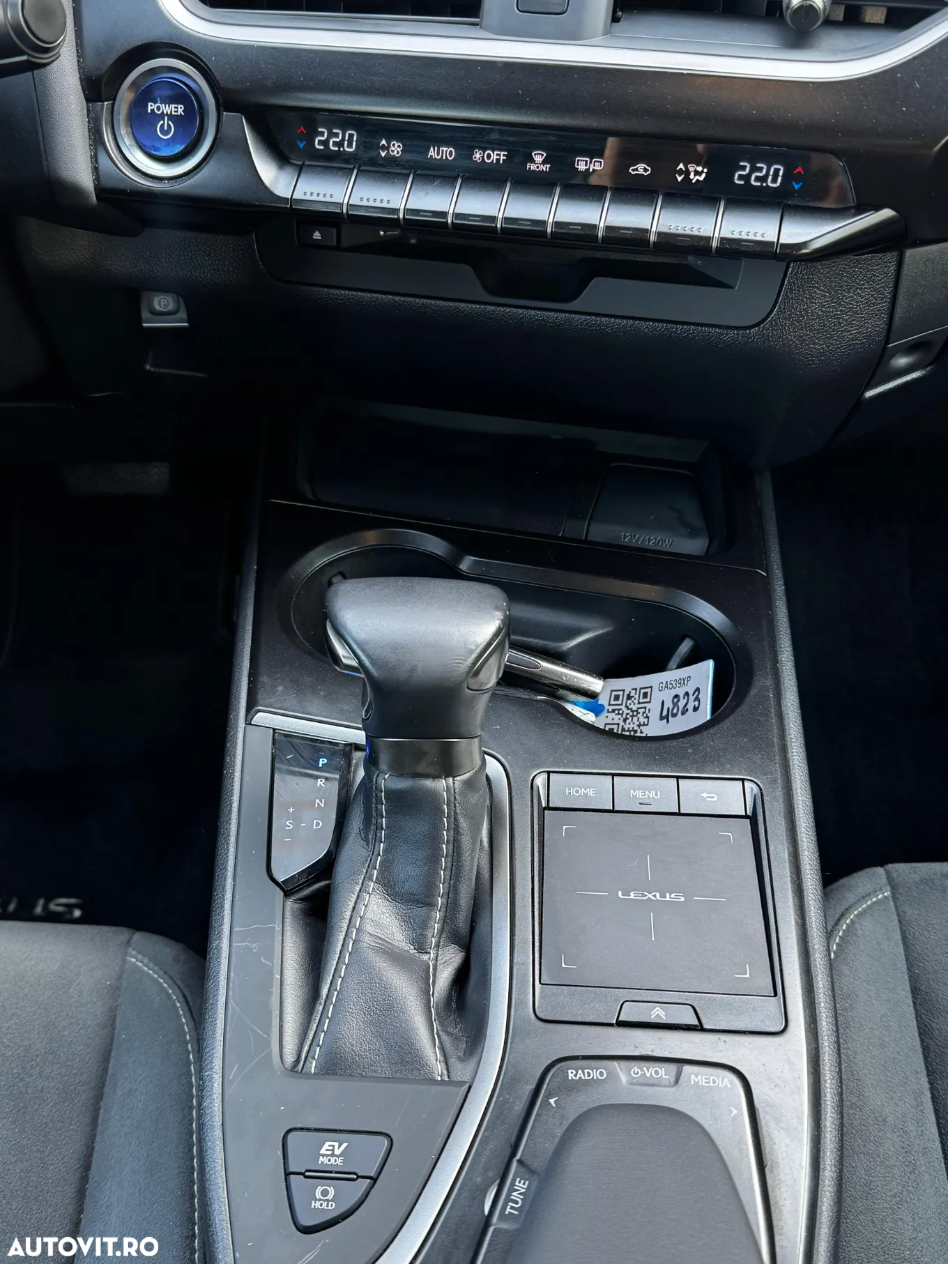 Lexus UX 250h 2.0L HEV 20H- (178 HP) 4X2 CVT Business - 13
