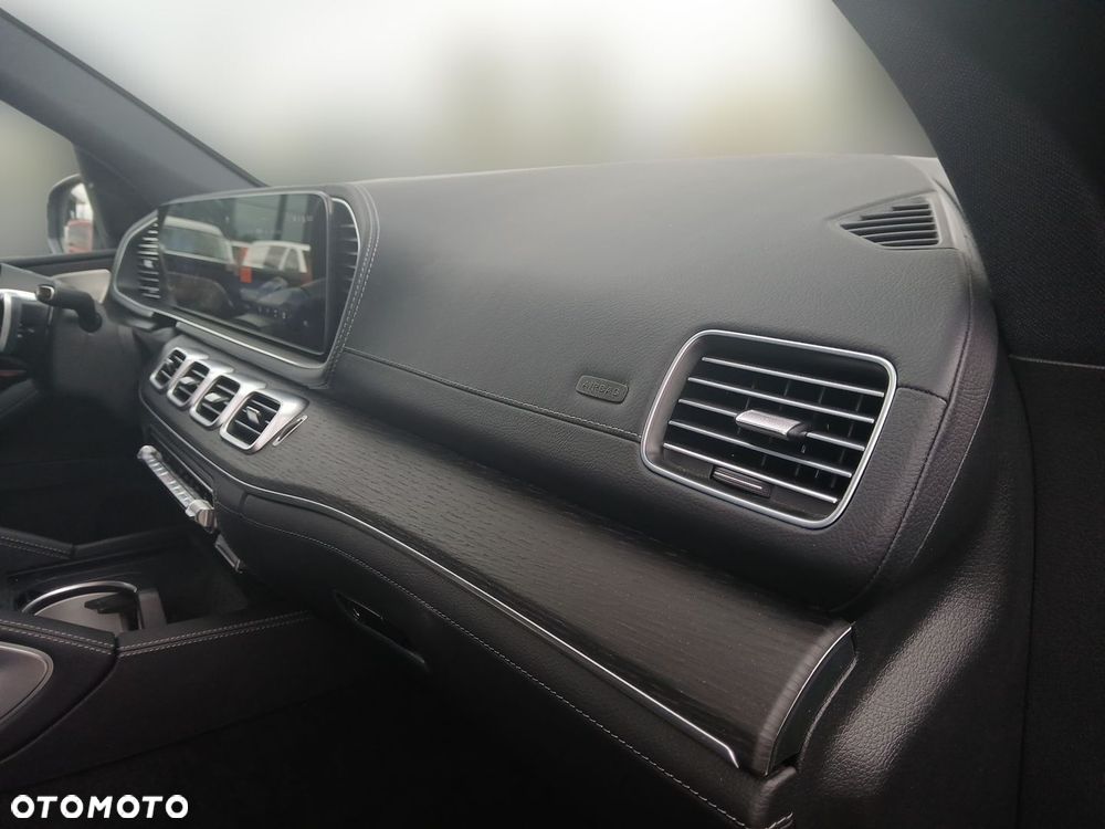 Mercedes-Benz GLS - 17