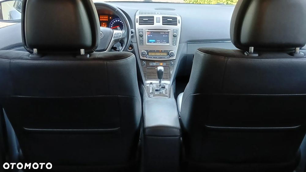 Toyota Avensis Touring Sports 1.8 Multidrive S Executive - 28