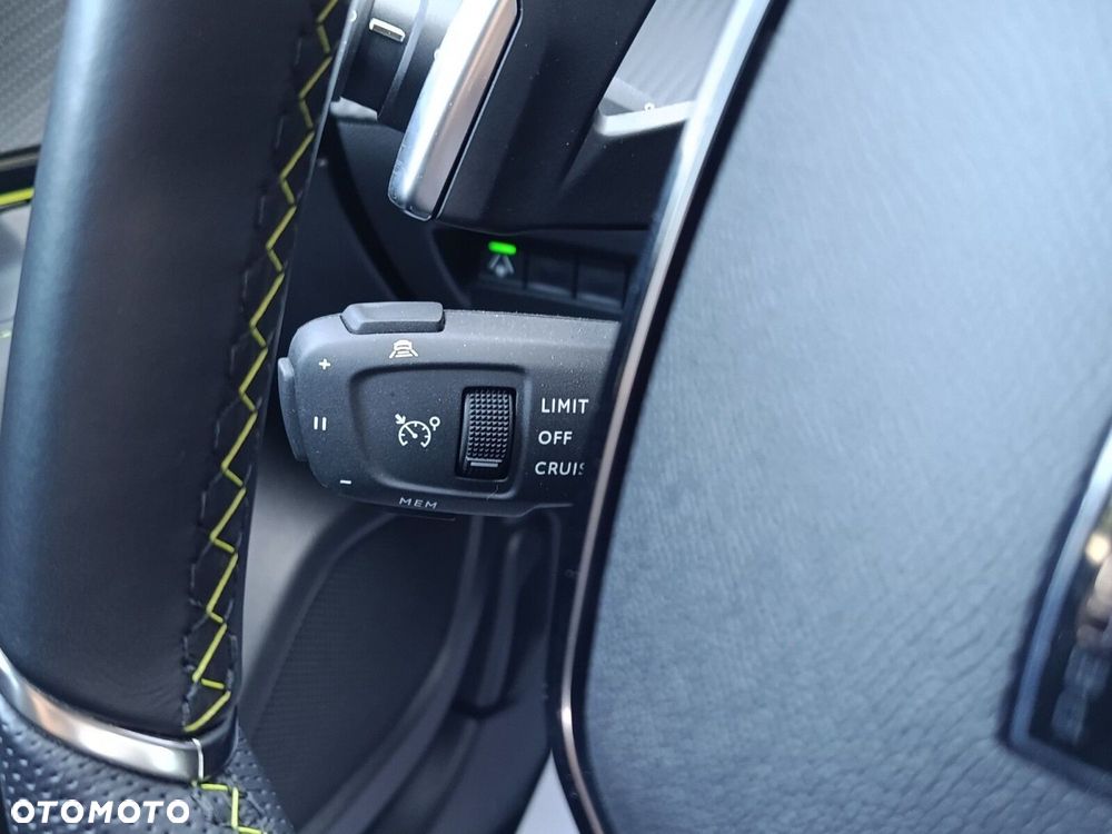 Peugeot 2008 1.2 PureTech GT S&S EAT8 - 36