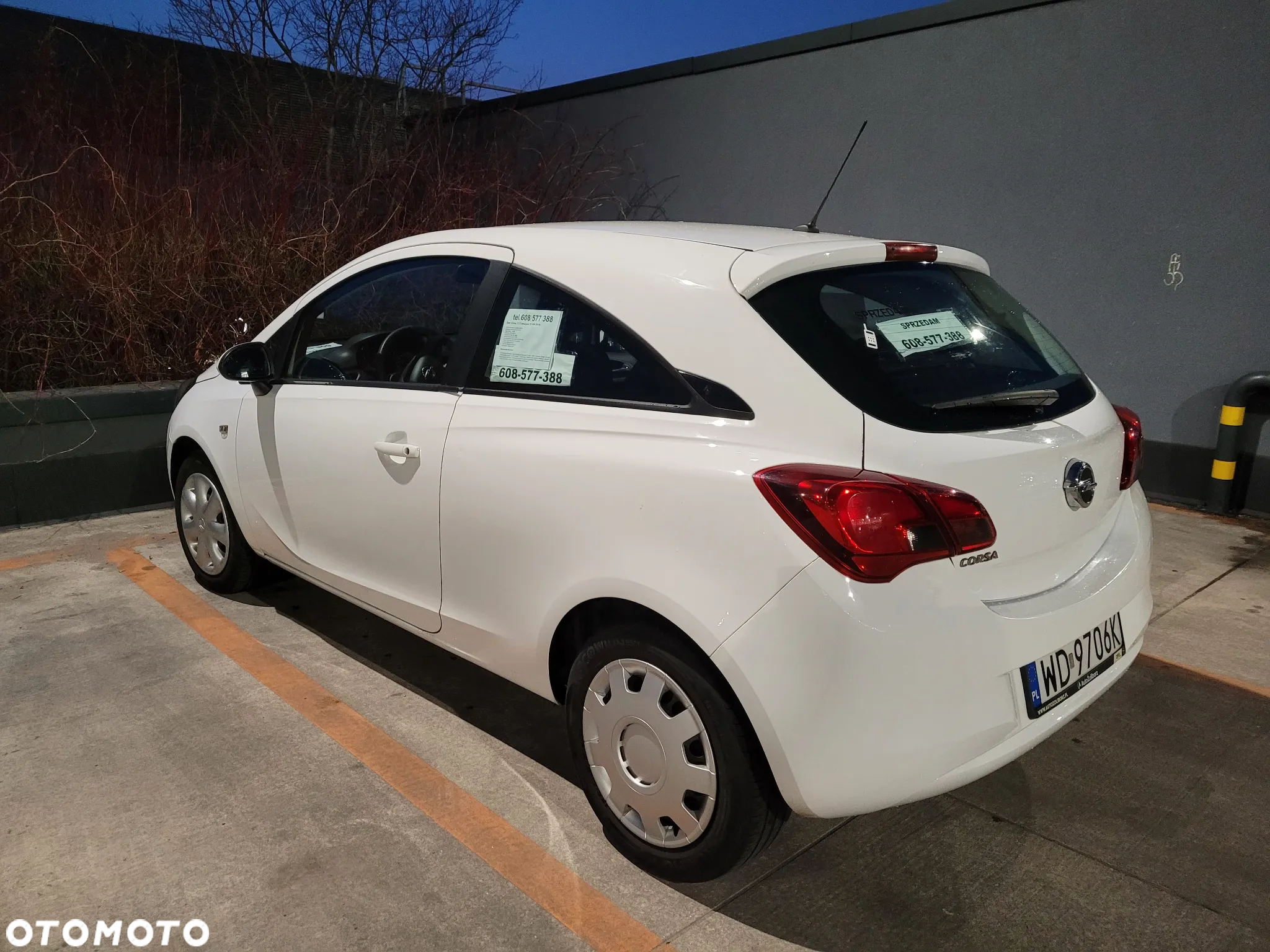 Opel Corsa 1.2 16V Enjoy - 21