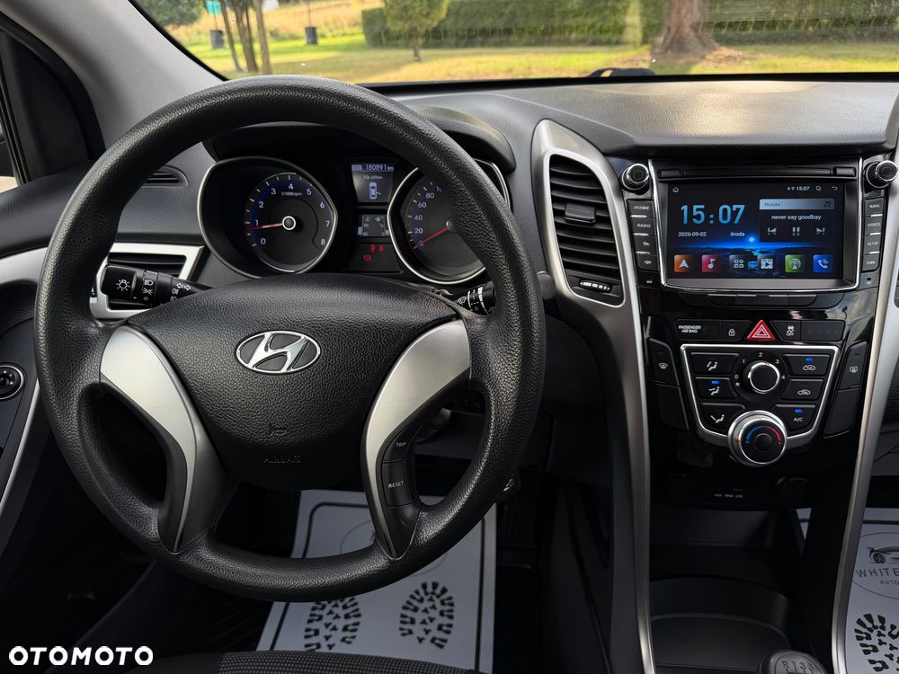 Hyundai i30 1.6 GDI Style - 30
